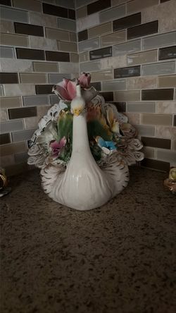 3 Peace Swan And Candle Holders