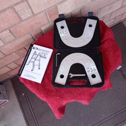 GORILLA LADDER 4 IN 1 ALUMINUM STATIC HINGE KIT WITH WRENCH AND CASE.GOOD CONDITION NICE AND CLEAN