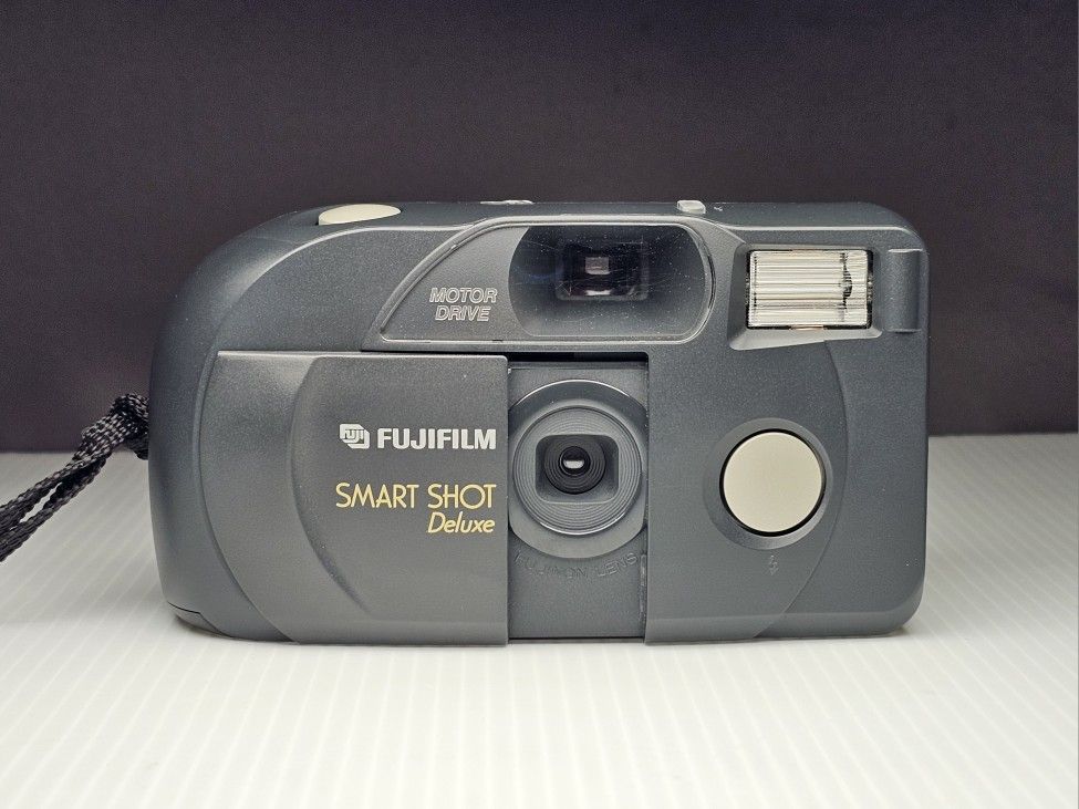 Fujifilm Smart Shot Deluxe 35mm Film Camera
