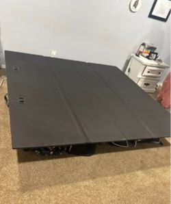 Adjustable bed frame