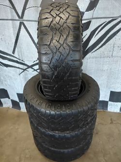 265/65r17 Goodyear Wrangler Dura-Trac Terrain Tires