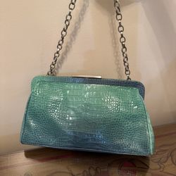 DRAMATIC PRICE DROP: VINTAGE NEVER USED (tag)ADRIENNE VITTADINI Crocodile-embossed LEATHER Versatile Bag