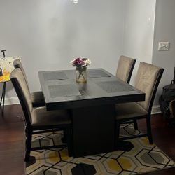 Extendable Dinning Set With 6 To 12 Chairs 