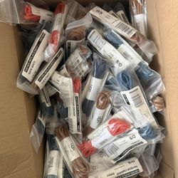 UGG brand shoelaces in assorted colors Men’s