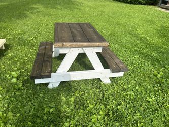Picnic Table Kids