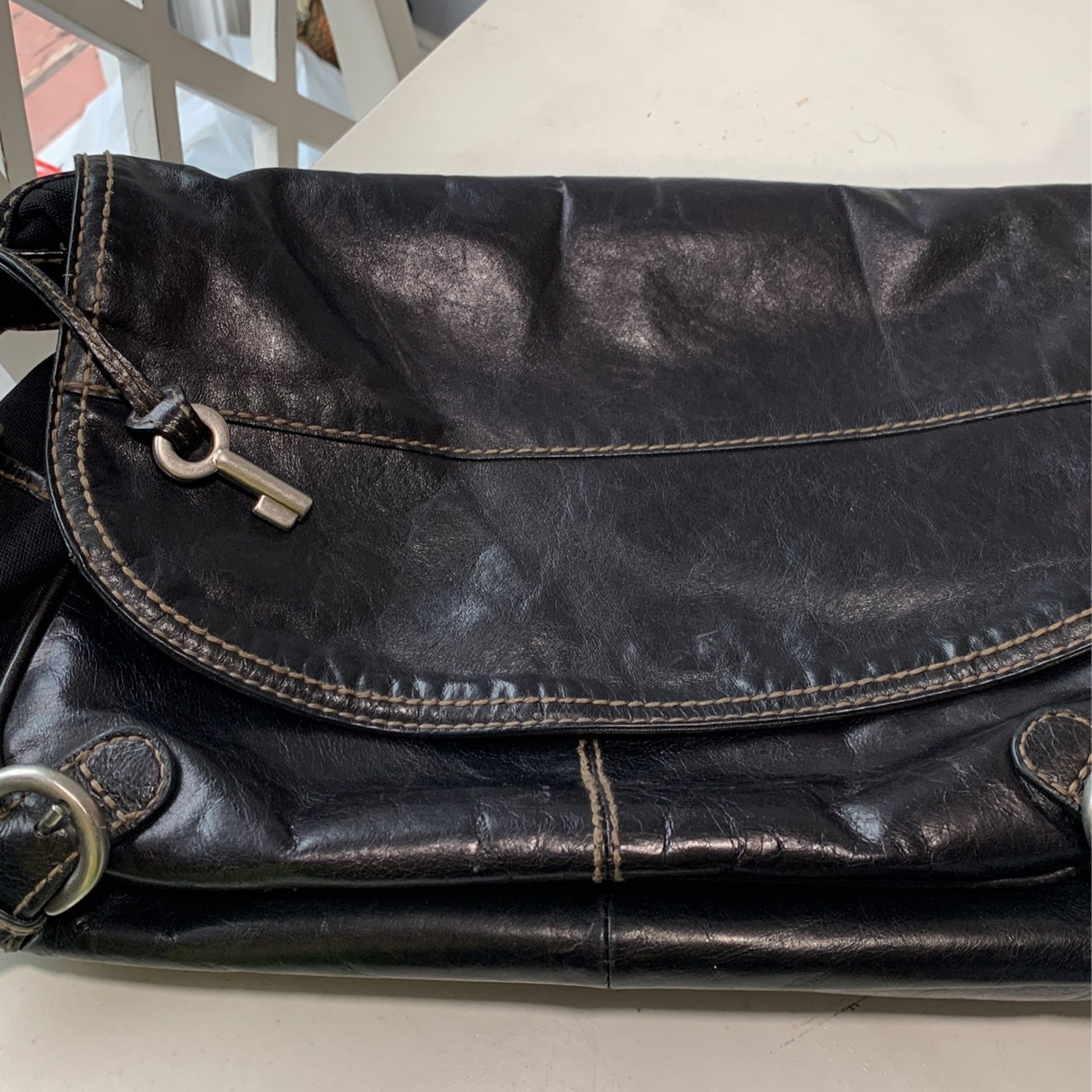 Fossil Black Leather Messenger Bag