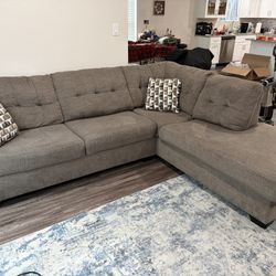 2 Piece Sectional Couch 