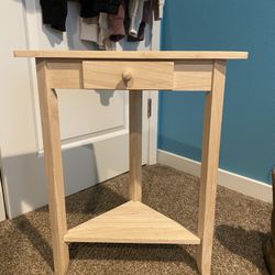 Corner Bedside Tables 