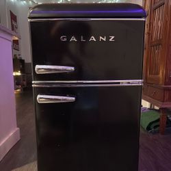 Galanz Vintage Mini Fridge