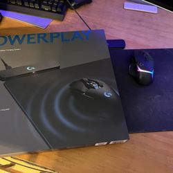 Wireless charging mouse pad