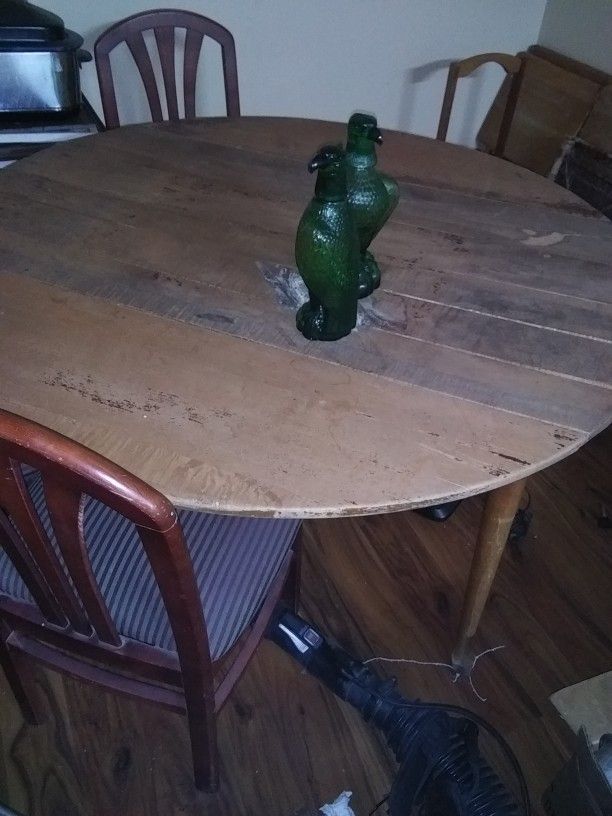 Round antique table $75.