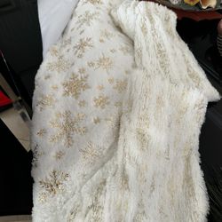 Christmas Skirt Tree And 2 Boots