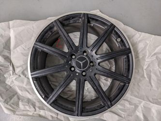 Factory OEM Mercedes-Benz AMG e63 black 10 spoke 19" rear wheel rim