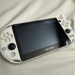 PS Vita 2000