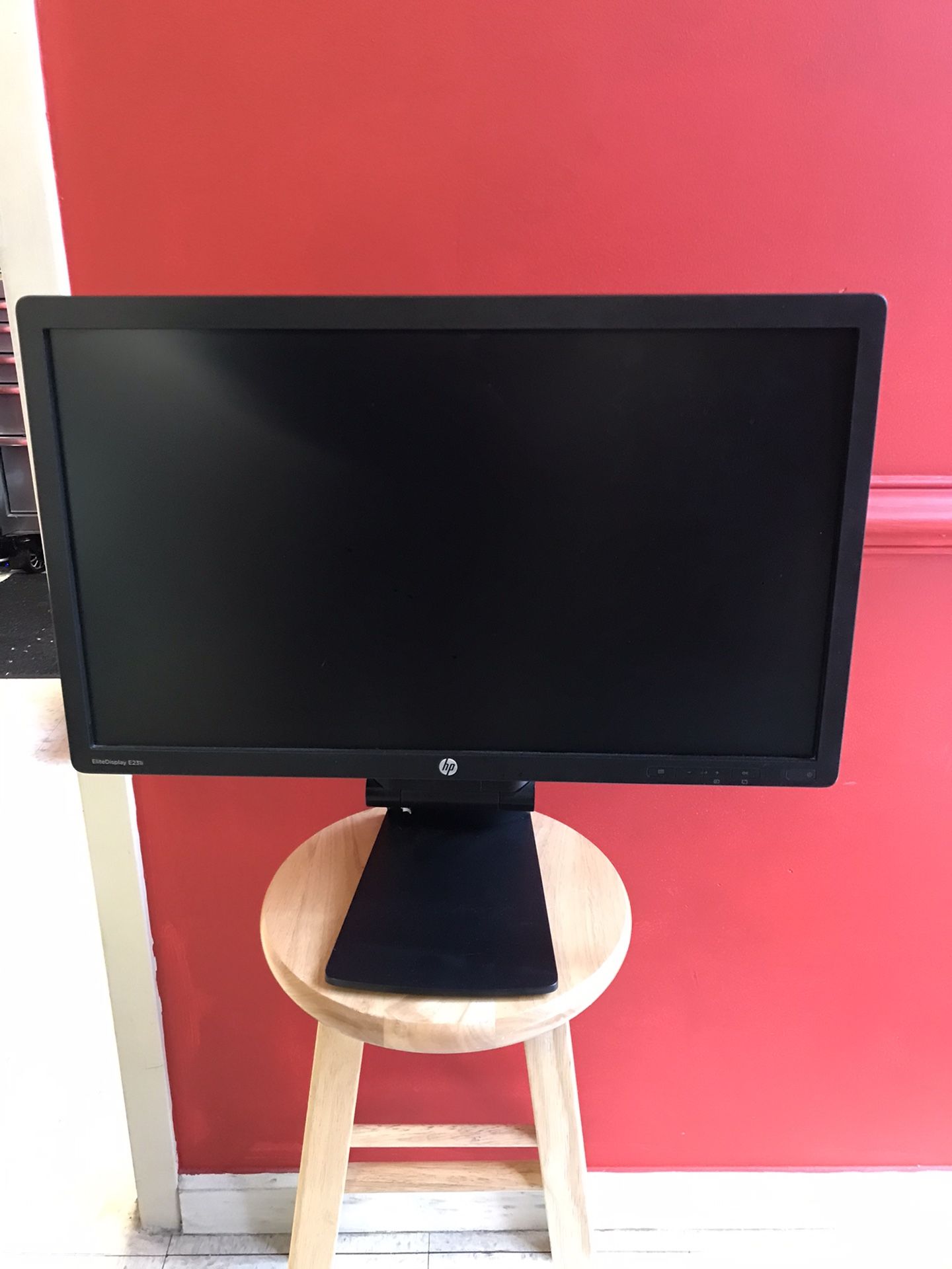 HP MONITOR 23”