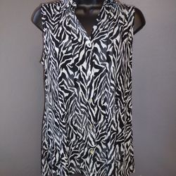 Susan graver black and white button down sleeveless blouse size small
