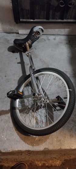 Chrome Unicycle with Black Seat