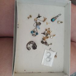 Lot ** Miss Matched Earrings