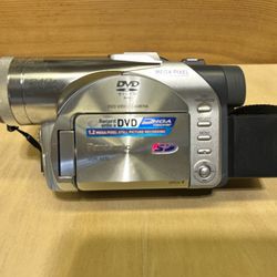 Panasonic VDR-M70 Camcorder