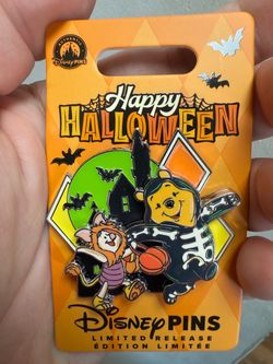 Disney Pins Happy Halloween Winnie the Pooh Limited Release