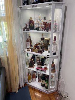 Modern LED Glass Display Cabinet