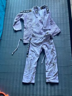 Gi vulkan brand for jiu jitsu girl size M3 kids