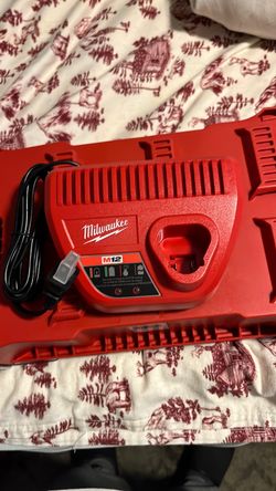 M12 charger