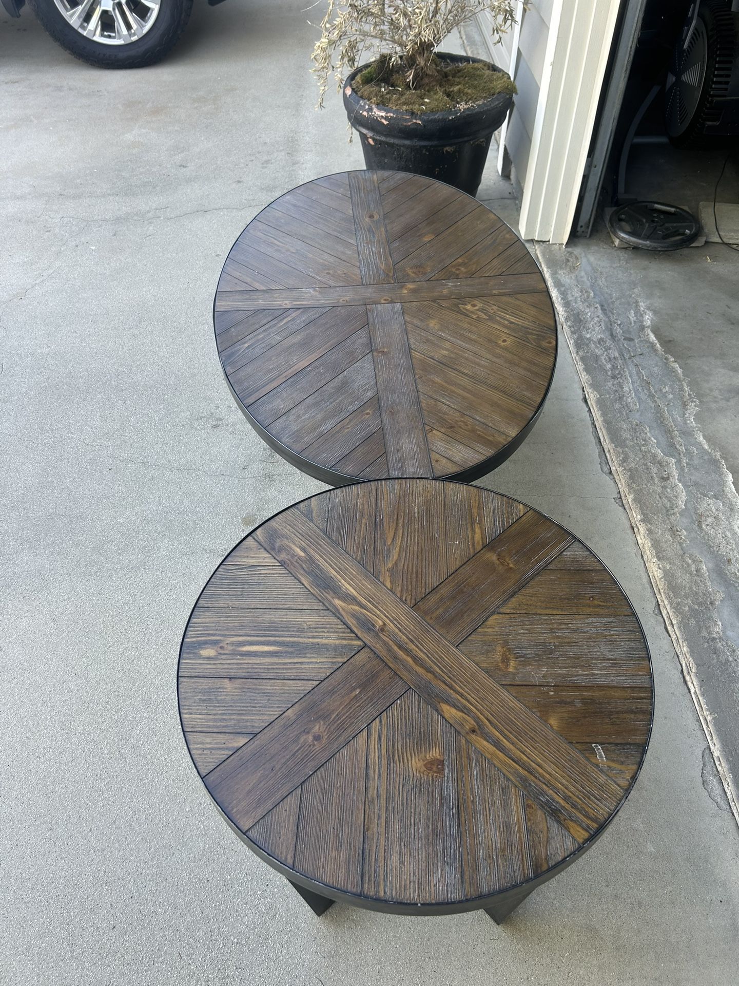 Coffee Table And Matching Side Table