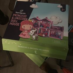 Princess And Unicorn Doll House, New