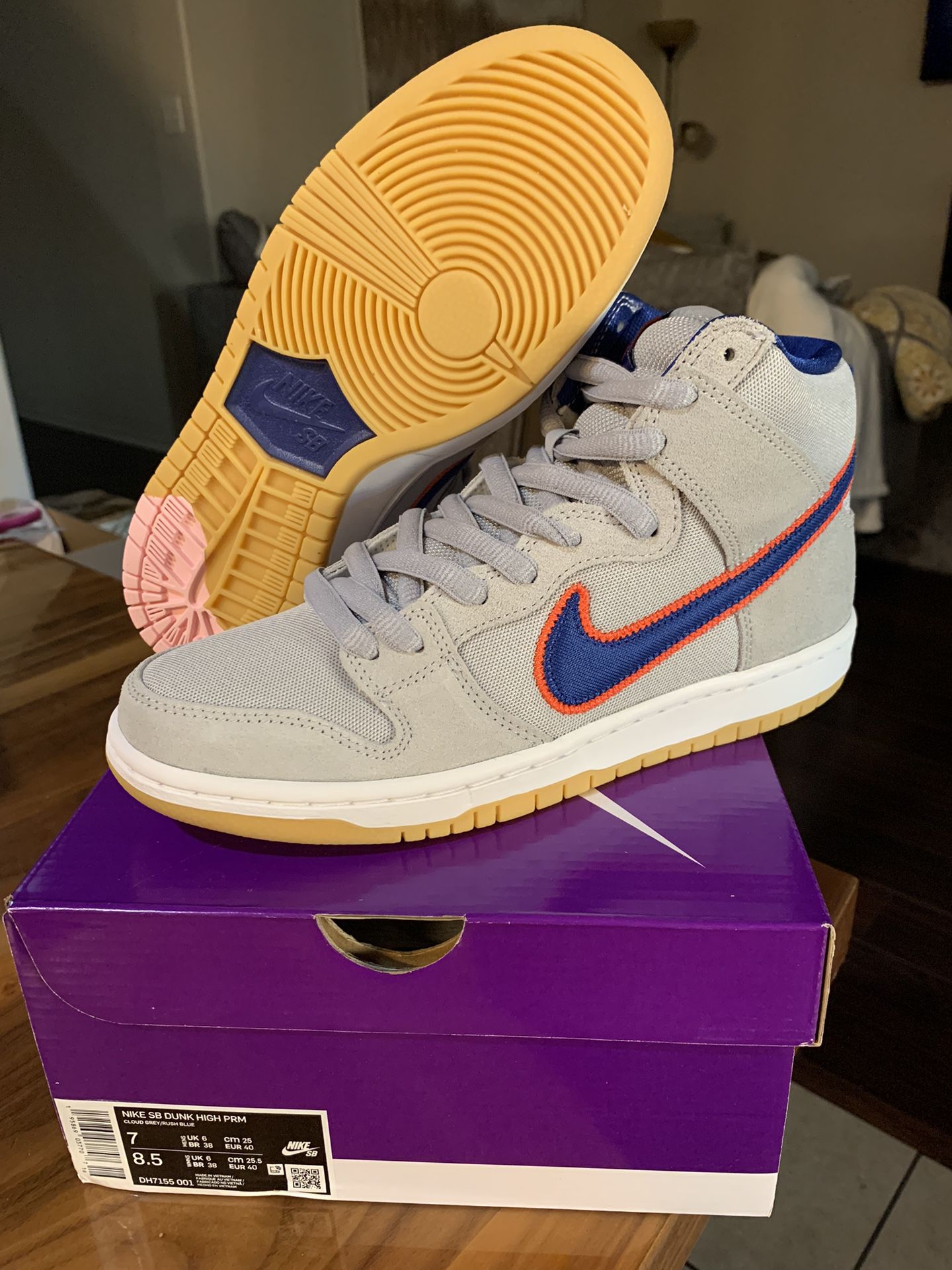 Dunk High New York Mets Size: 7W/8.5W