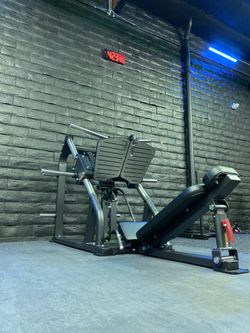 New-Leg Press- Adjustable-Heavy duty- Beefy-Commercial-Brand New-