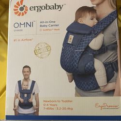 New Omni Ergobaby Carrier 