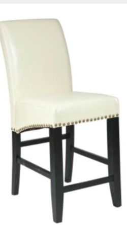 COUNTER TOP STOOL IN CREAM