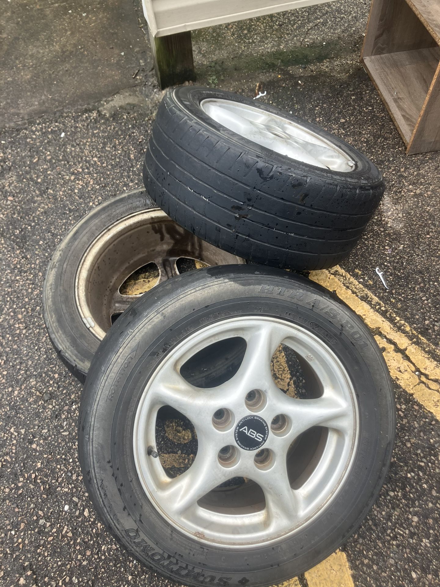 245/50R16
