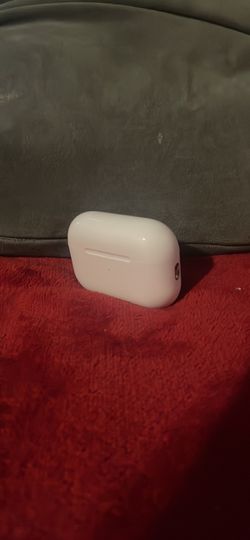 Apple AirPods Pro (2nd generation) with MagSafe Charging Case (USB-C)