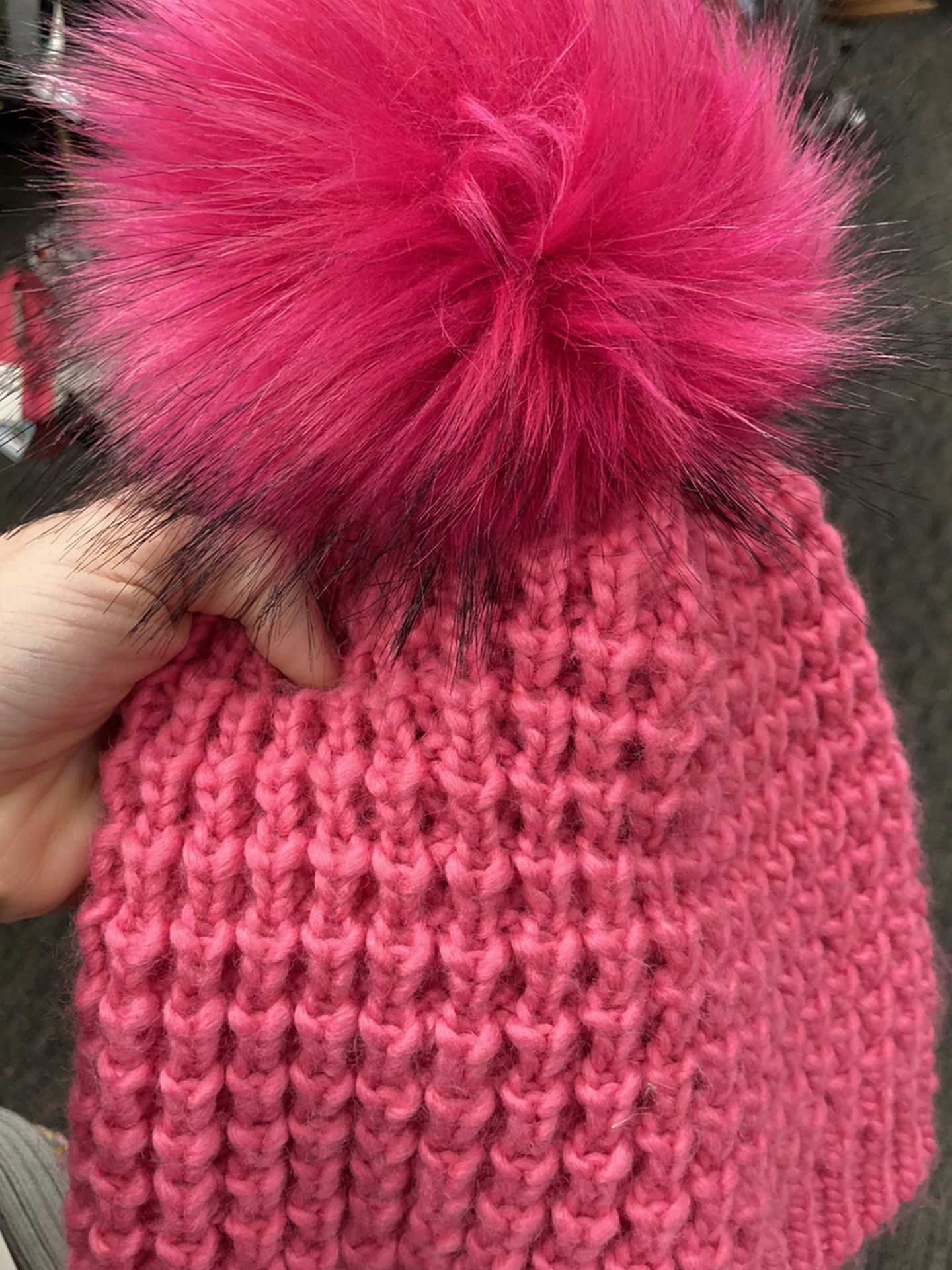 Brand new hot pink Kyi Kyi winter hat