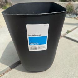 Wastebasket Trash Bin 3 Gallons Black Plastic (Silver Lake)