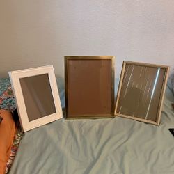3 photo frames of different sizes