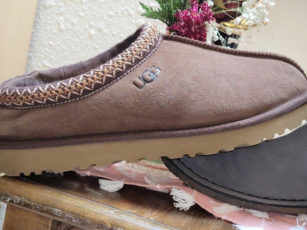 UGG Tasman Embroidered