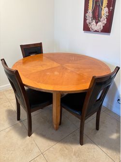 Dining table with 4 chairs.
