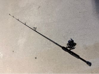 Ugly stik GX2 spinning rod ultra light with accessories