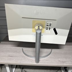 LG Monitor