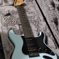 Fender Player II Advanced Stratocaster HSS HT Limited-Edition Guitar Daphne Blue
