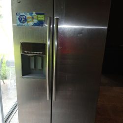 WHIRL POOL REFRIGERATOR MUST GO ASAP TODAY PLEASE