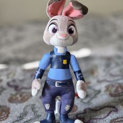 Disney Store Zootopia Judy Hopps Bunny Officer 16” Plush Stuffed Animal