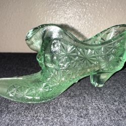 Vintage Fenton Art Glass Apple Green Finecut Daisy Slipper Shoe Figurine 6”