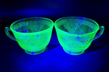 Uranium Glass Federal Georgian Lovebirds Teacup