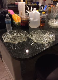 2of crystal bowl set
