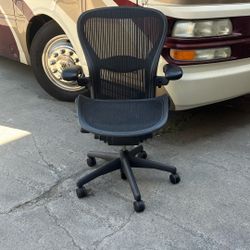 Aeron By Herman Miller LARGE C Loaded With Options
