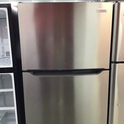 Frigidaire 19 Cu Ft Top And Bottom Stainless Steel Fridge. 1 year Warranty 